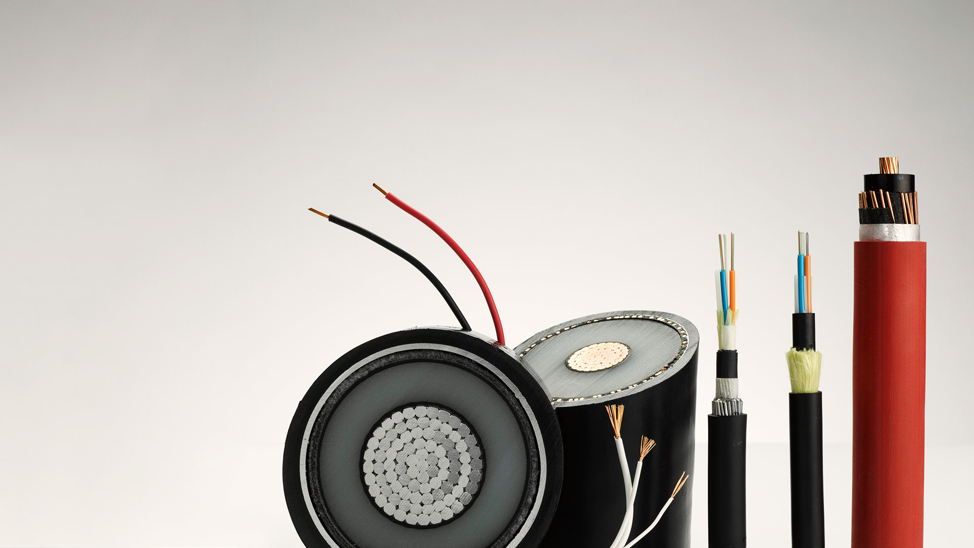 闊達(dá)電纜-電線(xiàn)電纜廠(chǎng)家--專(zhuān)業(yè)生產(chǎn)電線(xiàn)電纜、